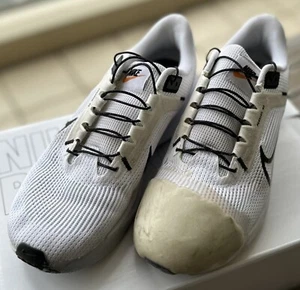 Nike Pegasus 40 Right Handed Cricket Batting Shoes US 8.5 Toggle Laces Toe Guard - Foto 1 di 9