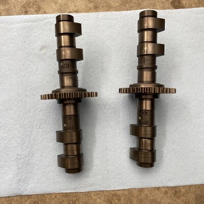 1994 - 2004 Honda Magna VF750 REAR Head OEM Camshafts Intake & Exhaust — 第 1/4 张图片