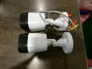 Set of 2 Q See 1080p Analog HD White Wired Bullet Security Cameras QRH880B QSee - Picture 1 of 5