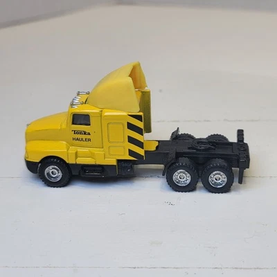 Semirremolque Maisto Tonka Hauler Kenworth T2000 escala 3,5" Foto 1 de 4