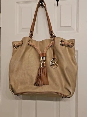 Bolso de Hombro MICHAEL KORS Marina Metálico Dorado Lona con Borlas de Cuero Foto 1 de 4