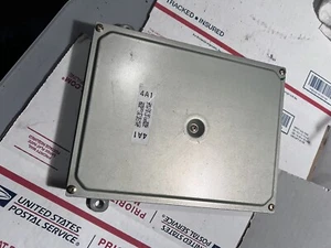 95 HONDA PRELUDE 2.3L ENGINE BRAIN BOX COMPUTER MODULE ECU 37820-P14-A12 - Picture 1 of 3