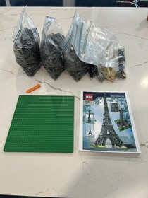 LEGO Eiffel Tower 1:300 Scale
