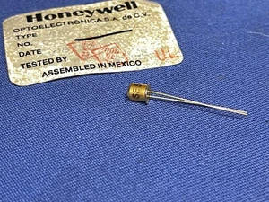 SE5455-3 Infrared IR Emitter Honeywell 935nm 100ma TO-46-2 GOLD METAL CAN NEW - Picture 1 of 2