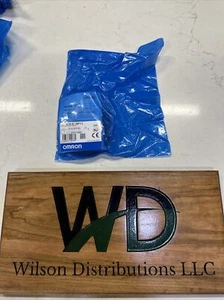 1PC Omron E3FA-RP11 Photoelectric Sensor 10-30VDC E3FARP11 New - Picture 1 of 3