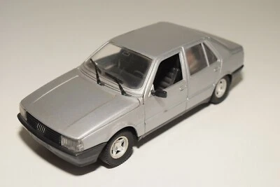 A27 1:25 POLISTIL S-250 S250 S-327 S327 FIAT CROMA GRIGIO QUASI COME NUOVO - Immagine 1 di 4
