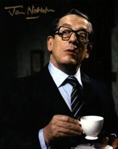 Fernsehen Autogramm: JOHN NETTLETON (Ja, Premierminister) signed Photo - Bild 1 von 1