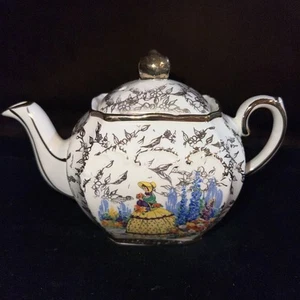 Vintage Sadler Cube Tea Pot yellow Lady In Crinoline - Picture 1 of 7
