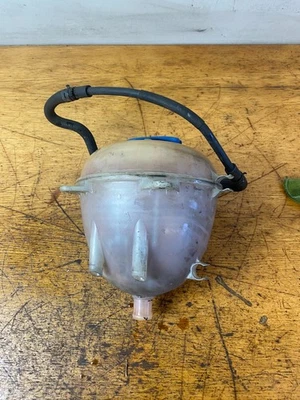VW CRAFTER MAN MK2 2017-2024 COOLANT RESERVOIR EXPANSION TANK 7E0121407B - Image 1 of 4