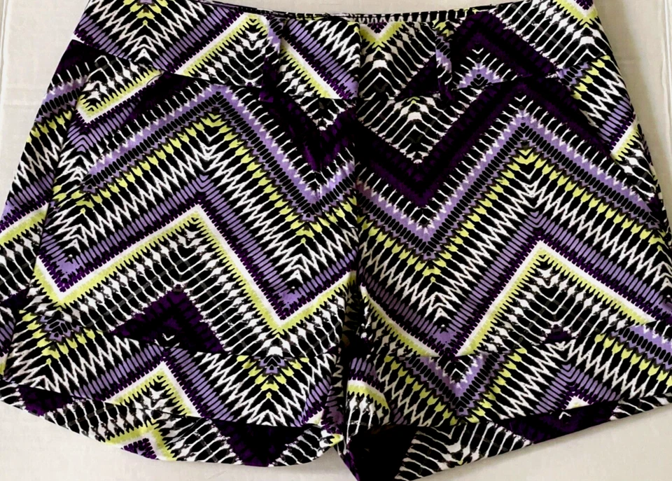 Pantalones Cortos New York & Co Púrpura Rayas Elastizados Frente Plano Chino Puños Talla 0 Foto 1 de 4