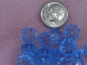 Tschechisches Glas Lt. Saphir 11mm Zentrierbohrer Blume Perlen.  ca 135 Perlen - Bild 1 von 3