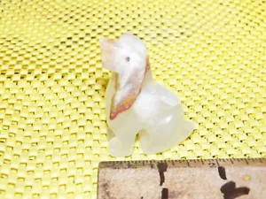 Estatuilla de perro sentado de piedra de ónix tallada de colección - Imagen 1 de 4
