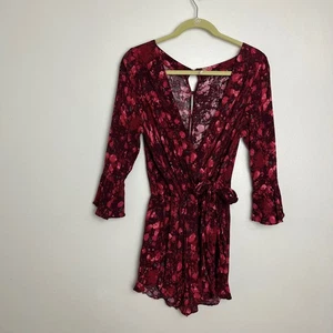 Free People All the Right Rüschen Strampler beere Kombi weinrot Glockenärmel Gr. M - Bild 1 von 6