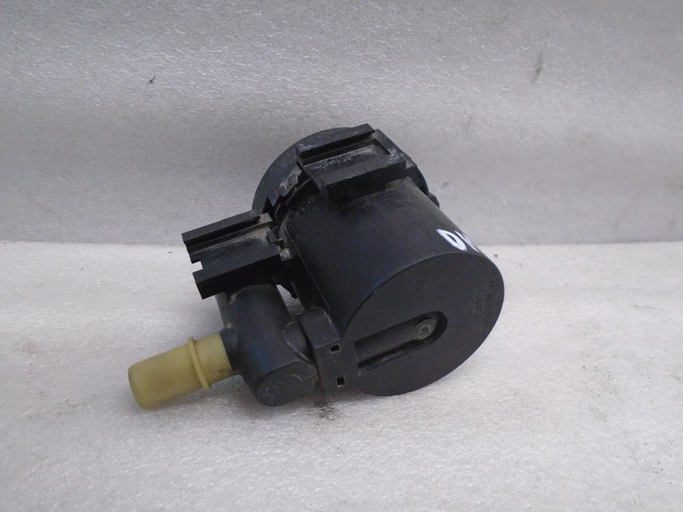Válvula de purga de bote de vapor de combustible Saab 9-3 2003-2005 OEM DK905333 Foto 1 de 4
