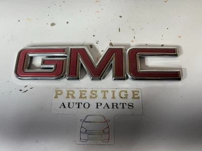 GMC Terrain 2018-2021 puerta levadiza trasera emblema/logotipo 84321763 usado OEM  Foto 1 de 4