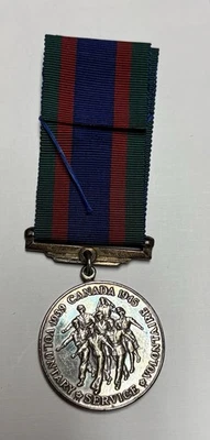 Canadian Volunteer Service Medal PRIVATELY NAMED T.Gilchrist Royal Cdn Engineers - Image 1 of 4
