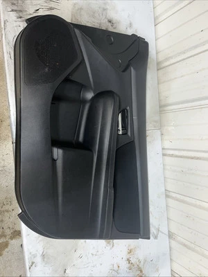 2013 2014 2015 2016 2017 Subaru XV Crosstrek panel de moldura de puerta delantera derecha Foto 1 de 3