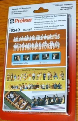 Juego de figuras sin pintar Preiser HO #16349 -- Pasajeros sentados Foto 1 de 2