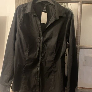 Women’s H&M black shirt size 16 NEW - Picture 1 of 5