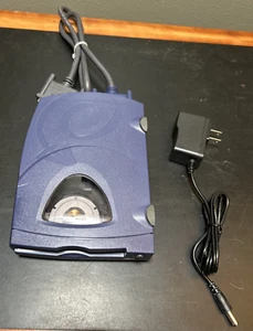 Iomega Zip 250 Drive, Parallel Port, Z250P, Powers on, Retro floppy disk drive - Afbeelding 1 van 6