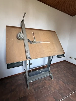 tavolo da disegno tecnigrafo  - Immagine 1 di 4