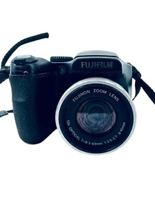 Fujifilm FinePix S Series S700 7.1MP Digital Camera - Black - LENS ERROR A597 - Picture 1 of 6