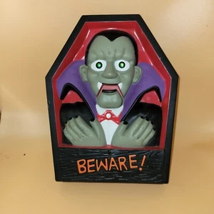 VTG Gemmy Animated Dracula Vampire Sings “In The Midnight Hour” Wall Plaque 🌺 - Picture 1 of 6