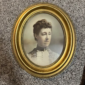 Antique? Wood Oval Gold Picture Frame Original Back Portrait Woman Portrait Old - Picture 1 of 12
