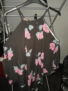 Lovely Floaty Top Size (22) - Picture 1 of 7