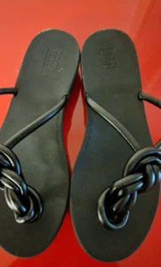 FITFLOP schöne schwarze Sandalen/Zehentrenner- hoher NP - TOP Sohle Gr. 38 - Bild 1 von 4