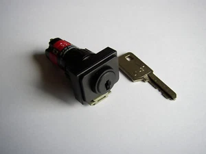 Schweitzer Schlüsselschalter UNISWITH 2-Stellung mit 1-Schlüssel Ø 16mm - Bild 1 von 3