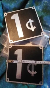 Lote de 2 placas de metal Penny Arcade Machine - Imagen 1 de 1
