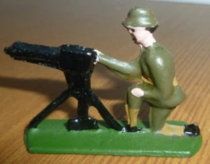 Vintage Metal/lead WW1 Toy Soldier with Machine Gun - Picture 1 of 2