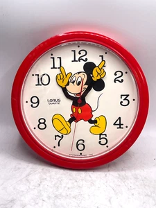 Vintage Walt Disney Mickey Mouse Moving Hands Wall Clock Lorus Japan *VIDEO* - Picture 1 of 7