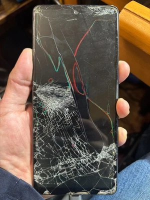 Cracked LG Stylo 6 Back and Front For Parts or Repair READ - Image 1 of 4