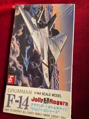 U.S.Navy Grumman F-14A Jolly Rogers Scale 1:144 Lot 218 - Image 1 of 3