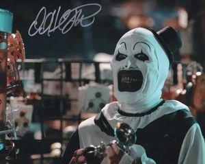 DAVID HOWARD THORNTON SIGNED PHOTO (11) TERRIFIER - Picture 1 of 1