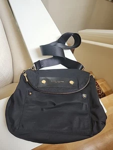 Bolso Marc by Marc Jacobs New York Nylon Negro 9x10 Tiene Correa Nueva - Imagen 1 de 7
