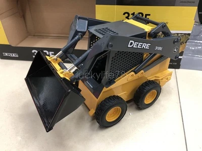 ERTL 1/16 Scale JOHN DEERE 318E SKID STEER LOADER Diecast Model Toy Gift - Image 1 of 4