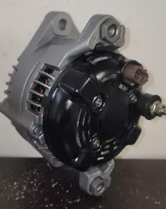 Hyundai Santa Fe Sport L4 2.4L 2017-2018 /150Amps/OEM/Genuine Alternator - Picture 1 of 4