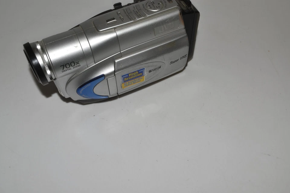 JVC SUPER VHS COMPACT VHS CAMCORDER MODEL GR-SXM260U (JCC27) - Image 1 of 4
