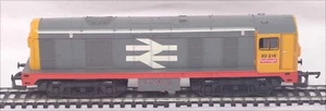 Lima 00 Scale BR Class 20 diesel locomotive - Railfreight livery - Picture 1 of 7