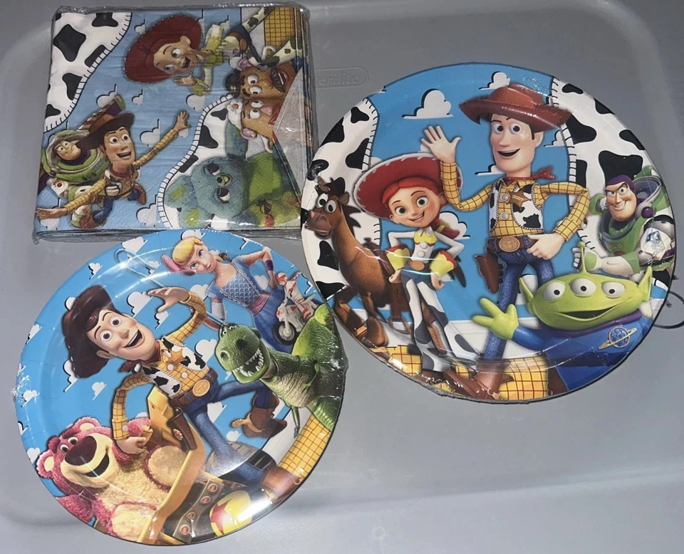 Juego de 10 platos de cumpleaños Toy Story 10 platos para pasteles y 20 servilletas Foto 1 de 1