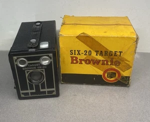 Vintage Brownie Six 20 Target Camera With Box ~ Art Deco - Picture 1 of 13