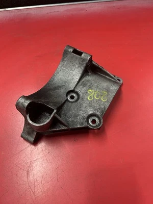 Soporte de montaje alternador Volkswagen Transporter T4 1.9 TD ABL 028903143AD VW Foto 1 de 4