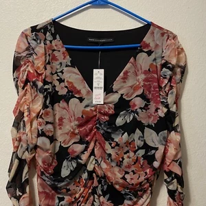 Top para mujer White House Black Market floral acanalado mediano jardín flor nuevo - Imagen 1 de 11