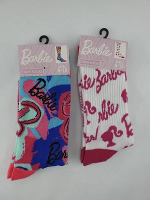 2 Nuevos Calcetines Barbie Crew Rosa Blanco Azul Gráfico Talla 9 13 Divertidos Arte Pop Loco Foto 1 de 4
