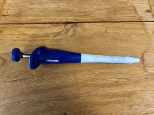 Gilson Microman M50 20-50 uL Single-Channel Adjustable Manual Pipette + WARRANTY - Picture 1 of 4