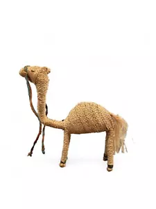 Figura de Colección Cuerda Arte Cordel 7 X 6.5" Camello Animal Con Detalle Verde Naranja - Imagen 1 de 4