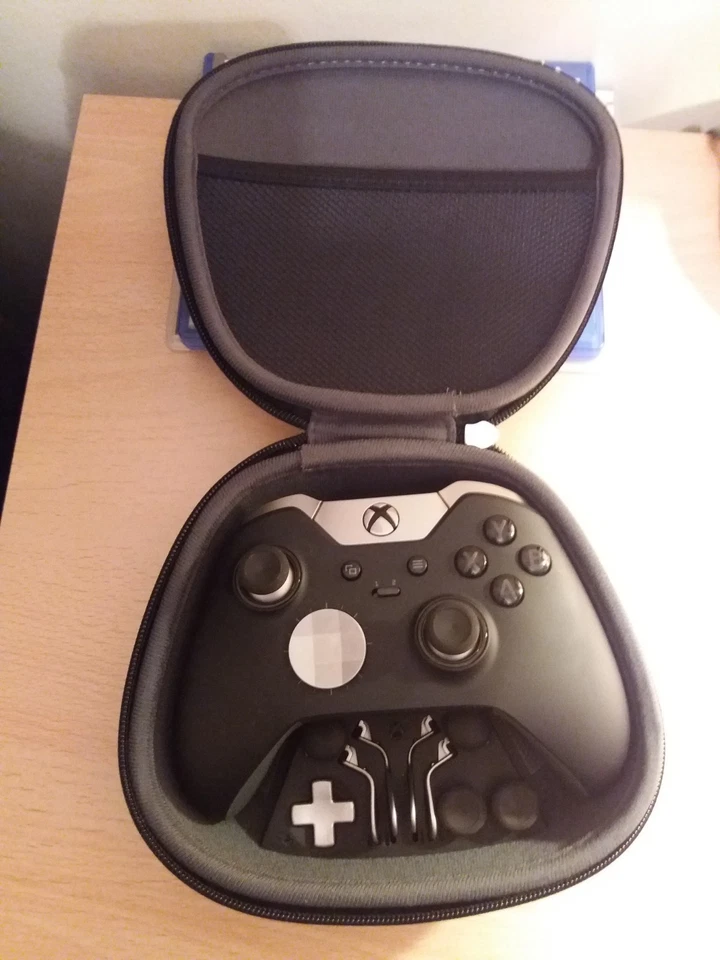 Microsoft Wireless Controller for Xbox Series X/S with USB-C Cable - Carbon... - Image 1 of 1